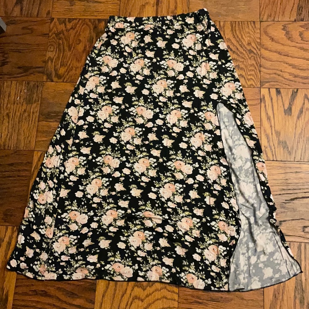 Bellow knee, side slit shirt